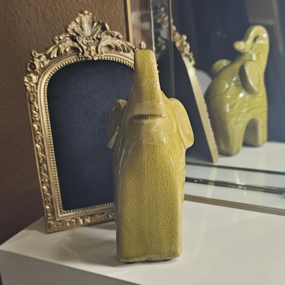 Elephant Ceramic Crackle Glazed Chartreuse Green Figurine - Picture 2 of 2